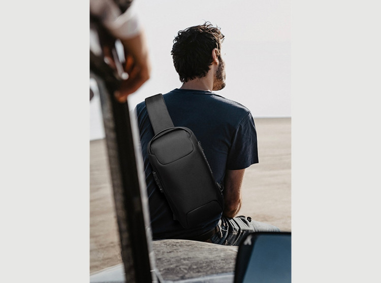 کیف کراس بادی ضد سرقت دارای پورت USB بنج کد 22085
