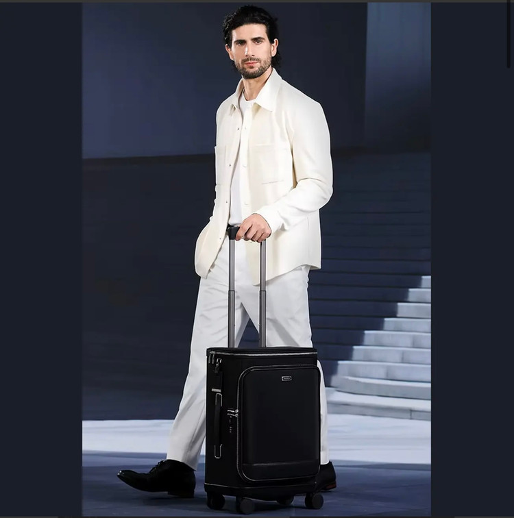 چمدان چرخدار ضدآب مسافرتی بنج Bange QL700