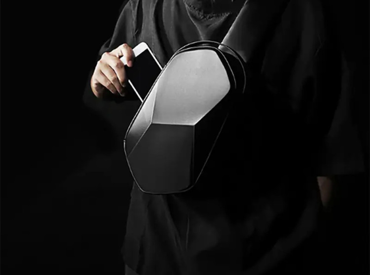 کوله تک بند منشوری با ظرفیت 7.9 اینچ دارای پورت USB بنج BANGE BG-7213 PRISM CROSSBODY BAG